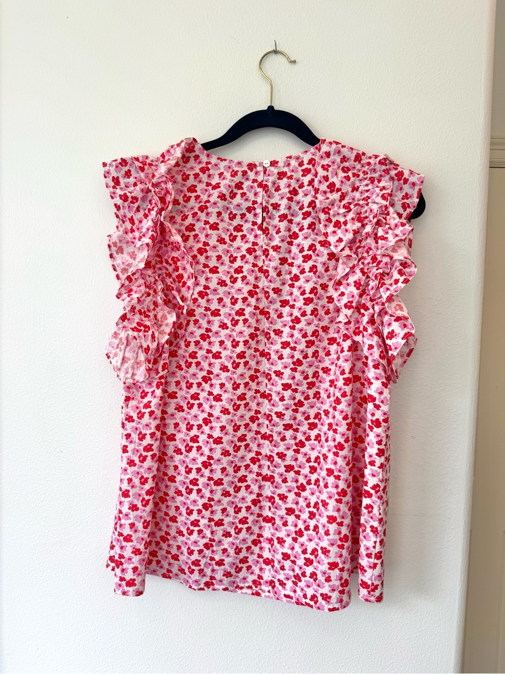 entro Pink and Red Floral Ruffle blouse size large - Picture 6 of 6